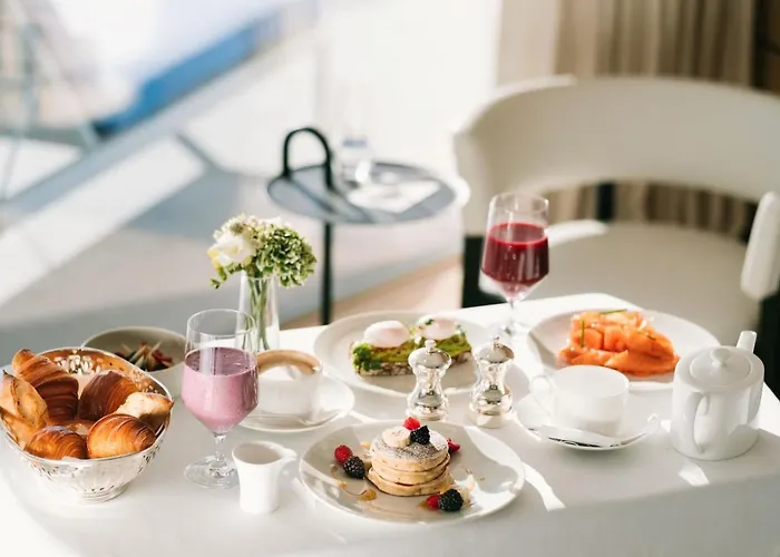 The Maybourne Riviera, Maybourne 酒店